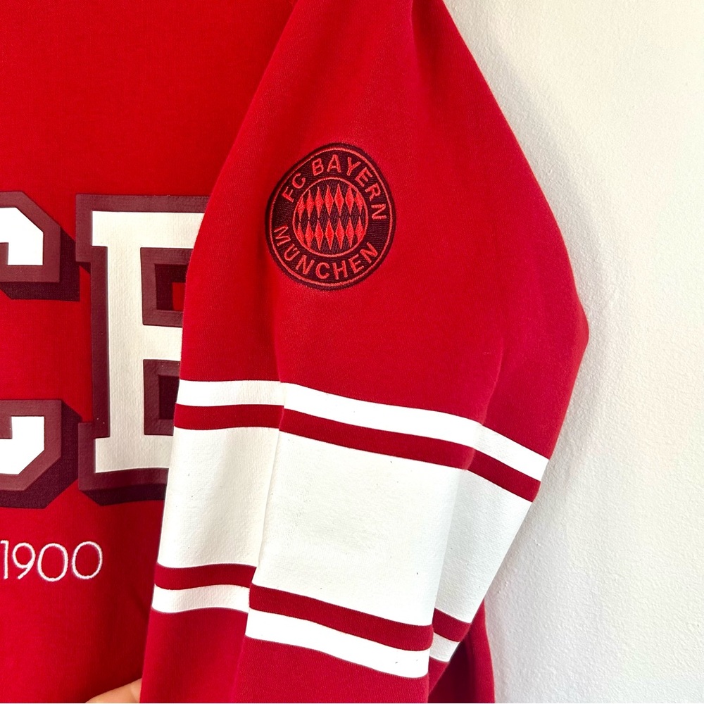 Adidas FC Bayern München FCB Red Sweatshirt w/ Logo Soccer Crewneck - Picture 6 of 10